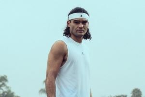公羊四分卫:我们队的Puka Nacua 每场比赛赛前都要看老詹集锦