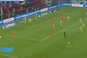  秀飞了！罗德里戈禁区内晃晕后卫弧线球打门得手，巴西2-0韩国