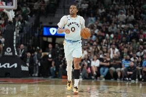我也半场打卡!凯尔登出战17分钟 6中4拿到11分5板&正负值+16