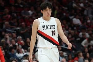 现役NBA体重榜:杨瀚森122公斤排第9 锡安&约基奇均第3 猜猜前2?