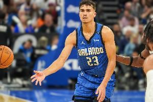  扣爽了！席尔瓦半场9中5拿到12分2板2助1断